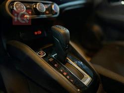 نيسان فيرسا